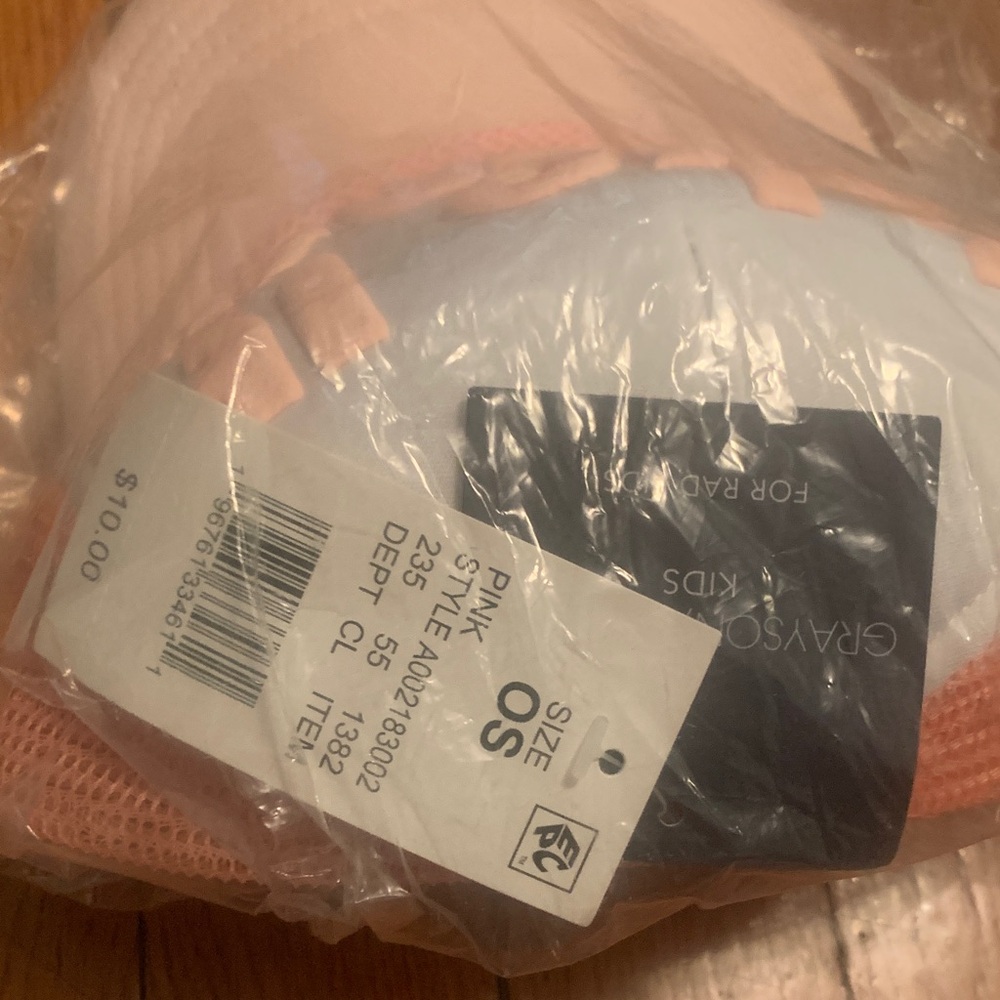 New Lip glaze & hat & eye mask bundle (3 pieces) - Picture 6 of 7
